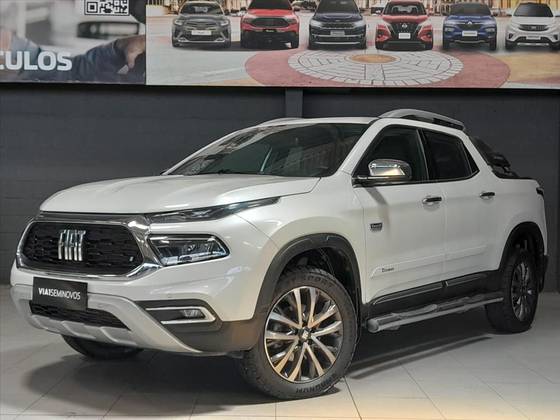 FIAT TORO 2.0 16V TURBO DIESEL RANCH 4WD AT9 FIAT TORO 2.0 16V TURBO DIESEL RANCH 4WD AT9
